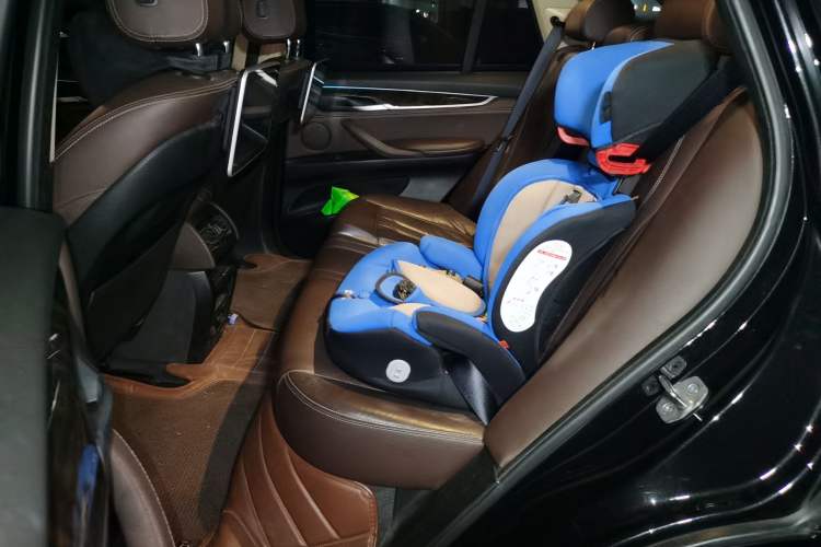 Used BMW X5 2017 xDrive28i Left Rear Seat