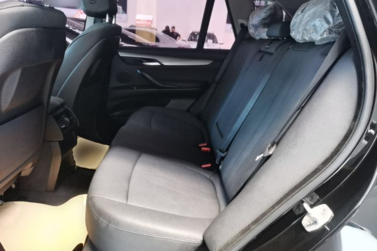 Used BMW X5 2017 xDrive35i Standard Model U.S. Specification Left Rear Seat