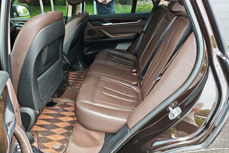 Used BMW X5 2017 xDrive28i Left Rear Seat