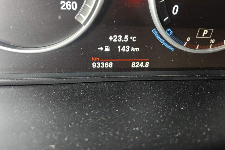 Used BMW X5 2017 xDrive28i Odometer Close Up