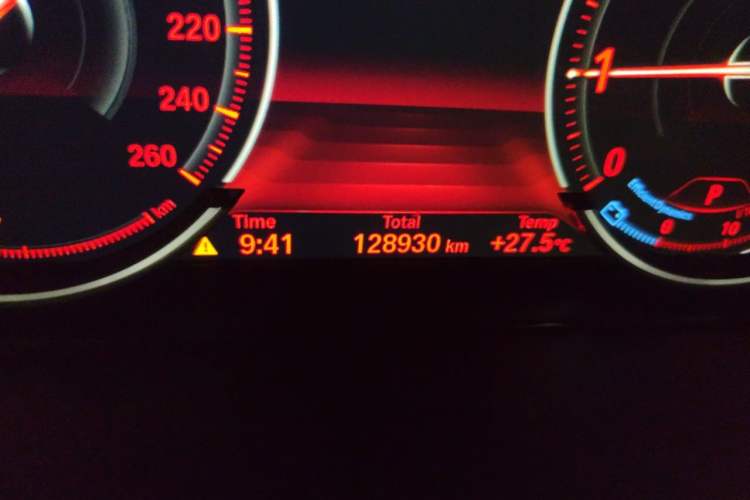 Used BMW X5 2017 xDrive35i Elegant Edition Odometer Close Up