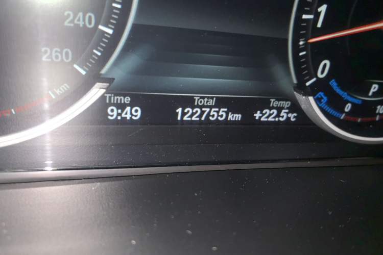 Used BMW X5 2017 xDrive35i M Sport Edition Odometer Close Up
