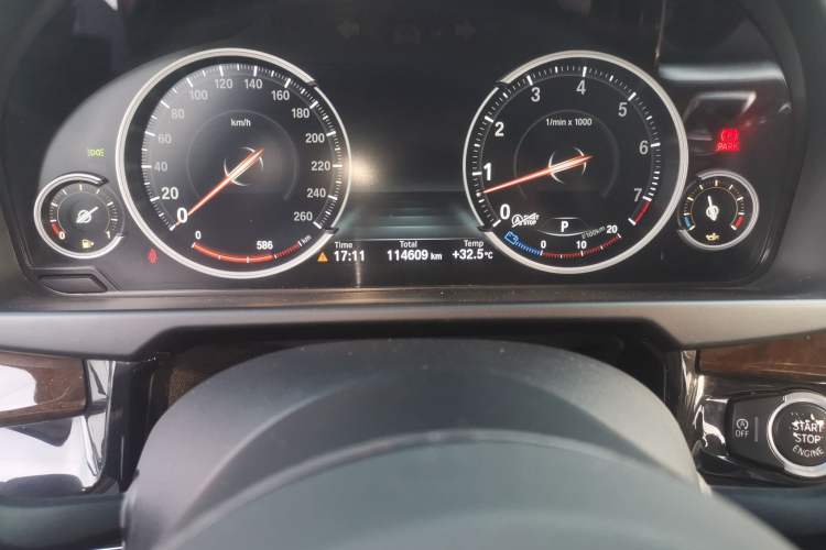 Used BMW X5 2017 xDrive35i Elegant Edition Odometer Close Up