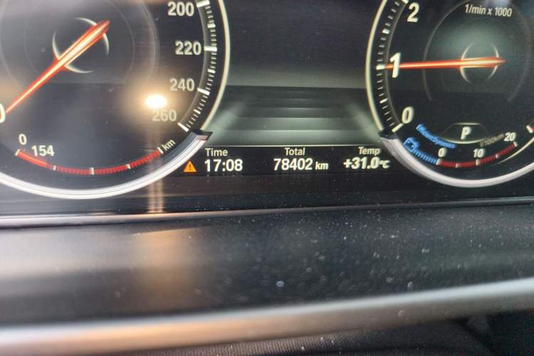 Used BMW X5 2017 xDrive35i M Sport Edition Odometer Close Up