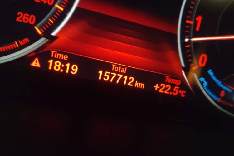 Used BMW X5 2017 xDrive35i Elegant Edition Odometer Close Up