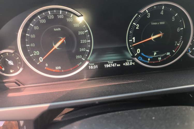 Used BMW X5 2017 xDrive35i Elegant Edition Odometer Close Up