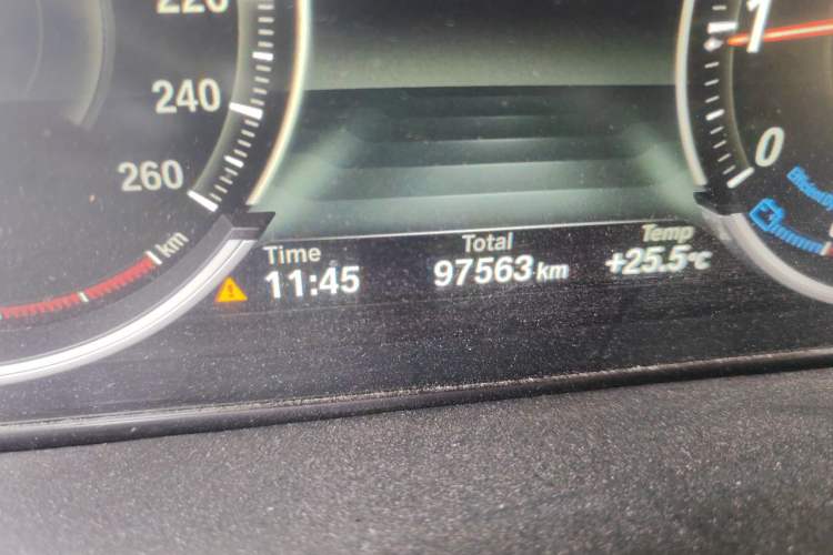 Used BMW X5 2017 xDrive35i parallel import Odometer Close Up