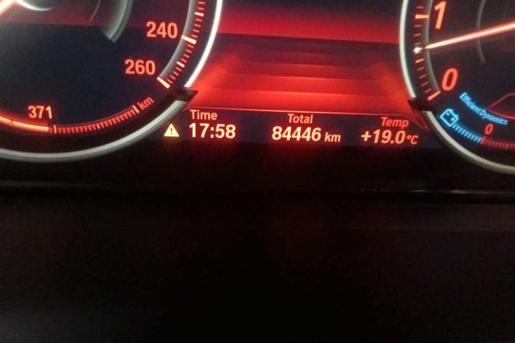 Used BMW X5 2017 xDrive35i Leading Model Odometer Close Up