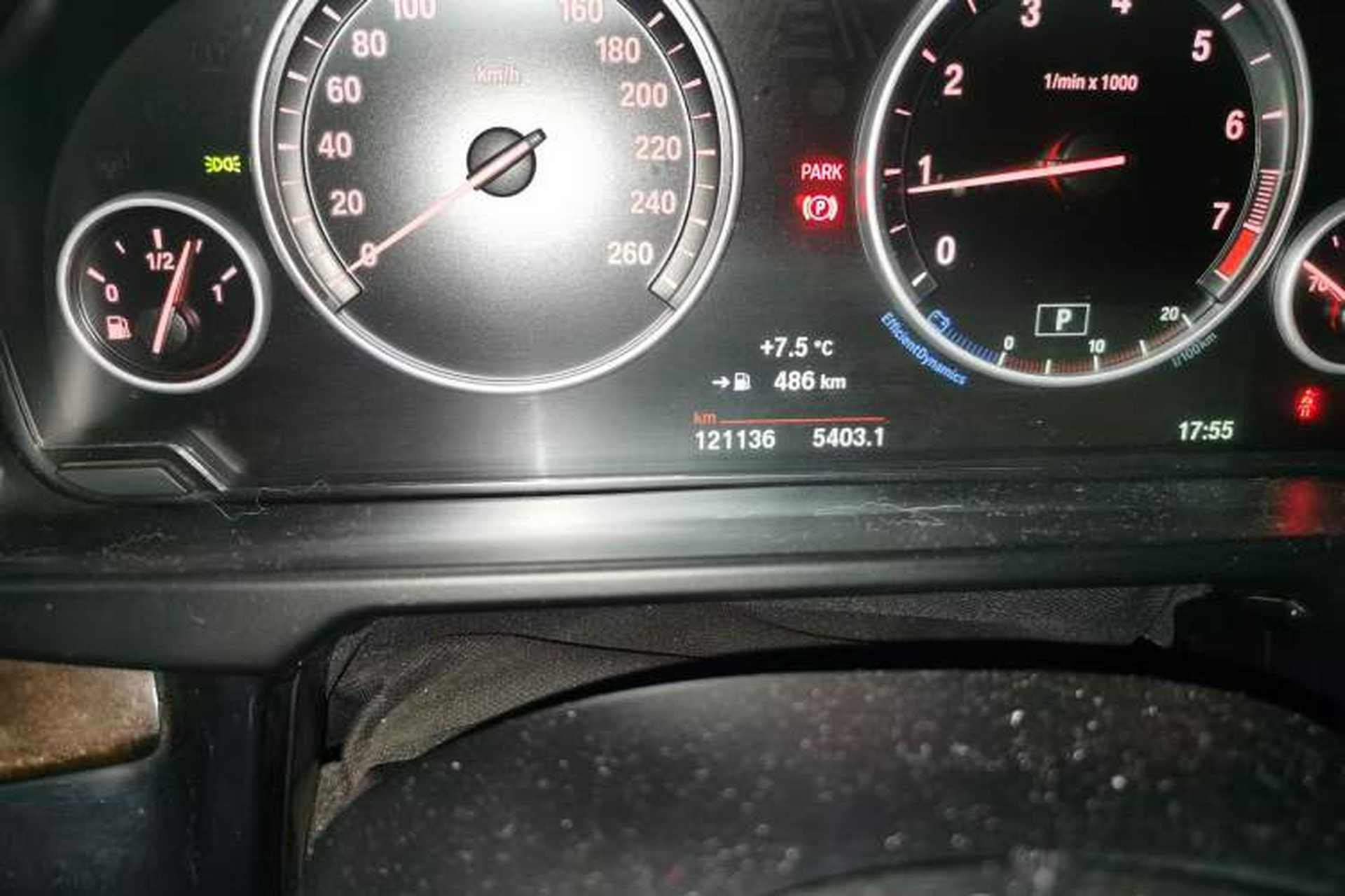 Used BMW X5 2017 xDrive28i Odometer Close Up