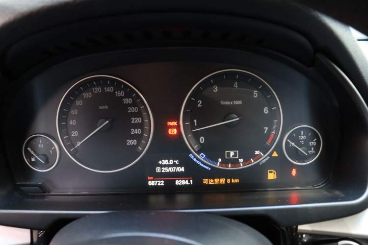 Used BMW X5 2017 xDrive35i Middle East Odometer Close Up