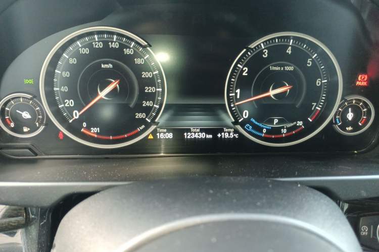 Used BMW X5 2017 xDrive35i M Sport Edition Odometer Close Up