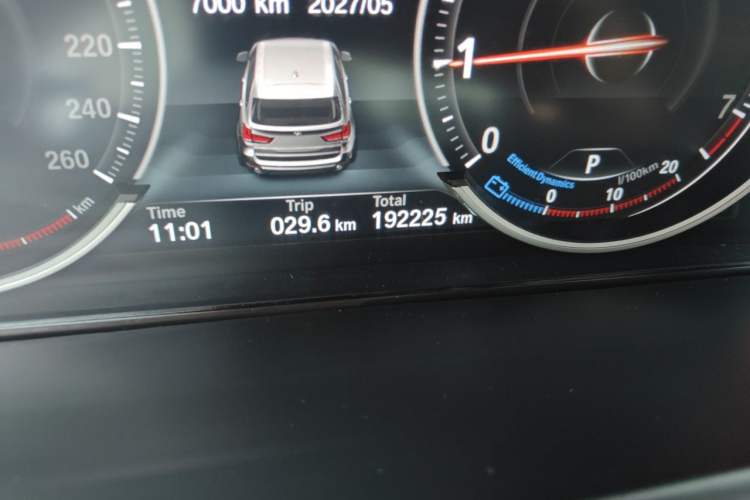 Used BMW X5 2017 xDrive35i M Sport Edition Odometer Close Up