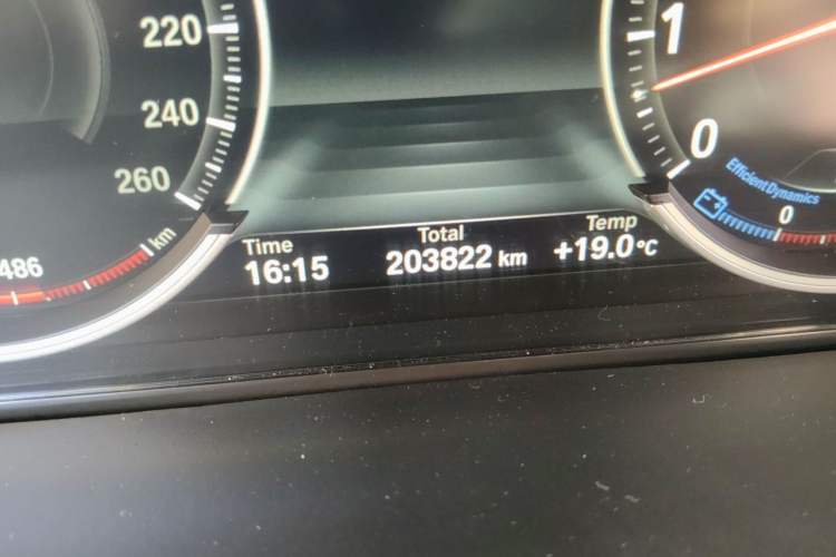 Used BMW X5  Odometer Close Up