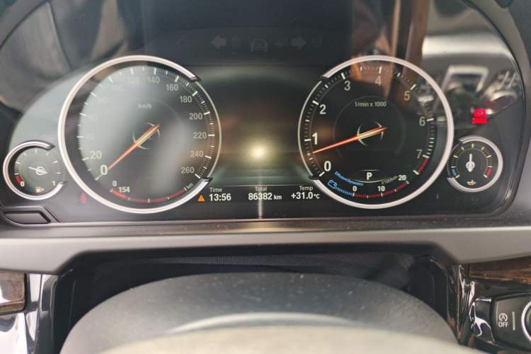 Used BMW X5 2017 xDrive35i Elegant Edition Odometer Close Up