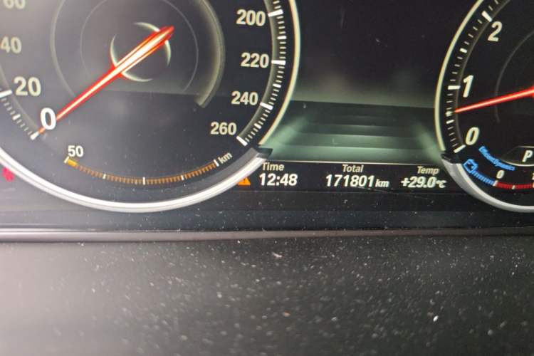 Used BMW X5 2017 xDrive35i M Sport Edition Odometer Close Up