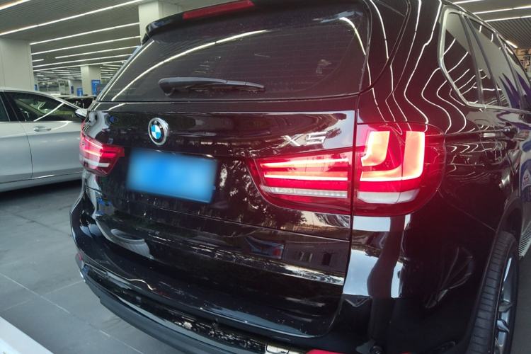 Used BMW X5 2017 xDrive35i Premium Luxury Middle East Rear