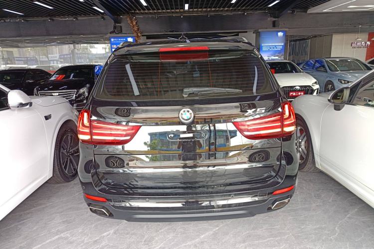 Used BMW X5 2017 xDrive35i Middle East Rear