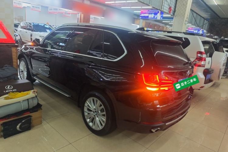 Used BMW X5 2017 xDrive28i Rear Left 45 Deg