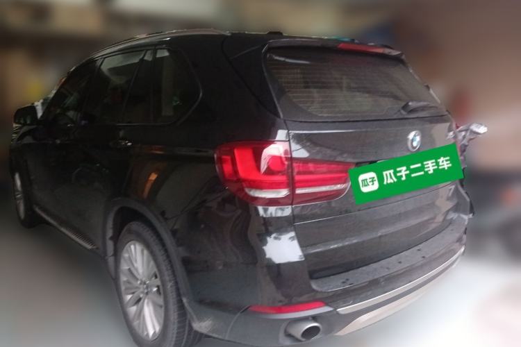 Used BMW X5 2017 xDrive35i Leading Model Rear Left 45 Deg