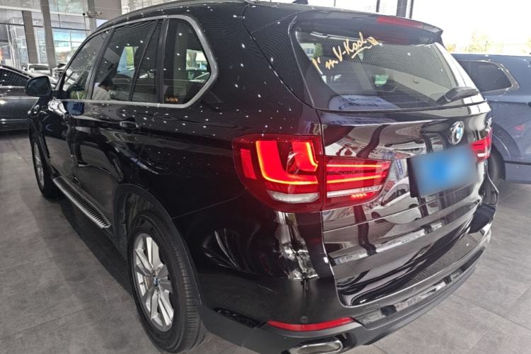 Used BMW X5 2017 xDrive35i Middle East Rear Left 45 Deg