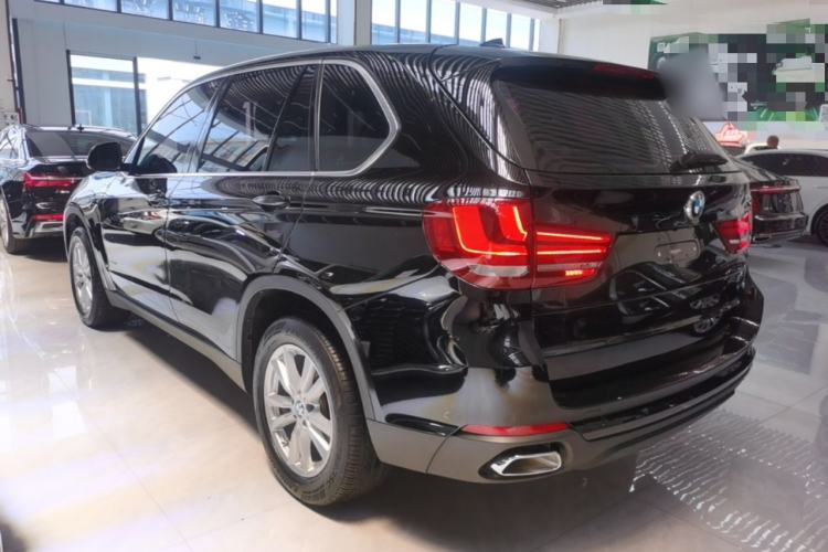 Used BMW X5 2017 xDrive35i Standard Model U.S. Specification Rear Left 45 Deg