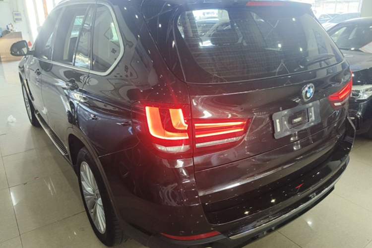Used BMW X5 2017 xDrive28i Rear Left 45 Deg