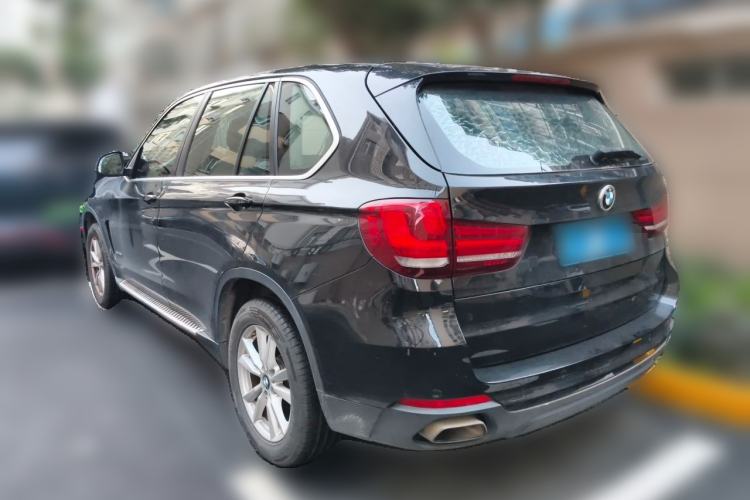 Used BMW X5 2017 xDrive35i Middle East Rear Left 45 Deg