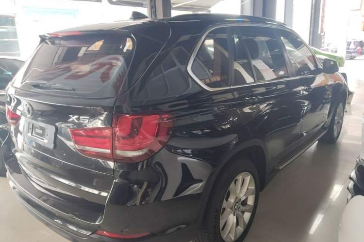 Used BMW X5 2017 xDrive35i Elegant Edition Rear Right 45 Deg