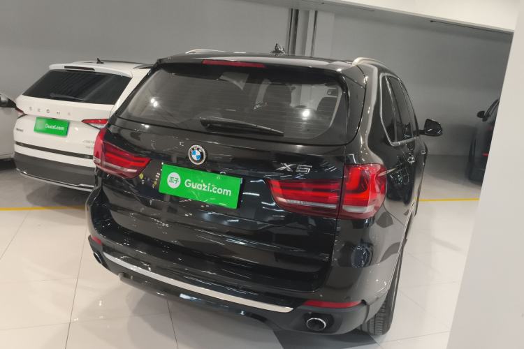 Used BMW X5 2017 xDrive28i Rear Right 45 Deg