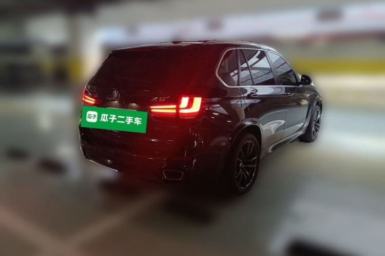 Used BMW X5 2017 xDrive35i Middle East Rear Right 45 Deg
