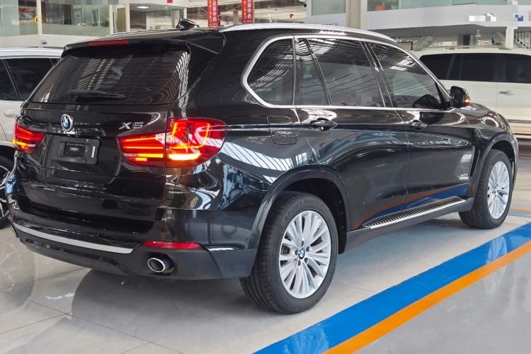 Used BMW X5 2017 xDrive28i Rear Right 45 Deg