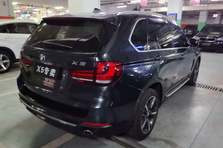 Used BMW X5 2017 xDrive35i Elegant Edition Rear Right 45 Deg
