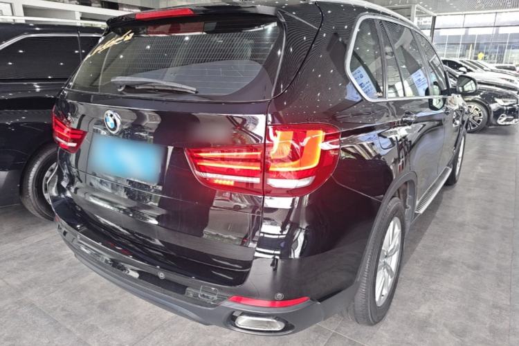 Used BMW X5 2017 xDrive35i Middle East Rear Right 45 Deg