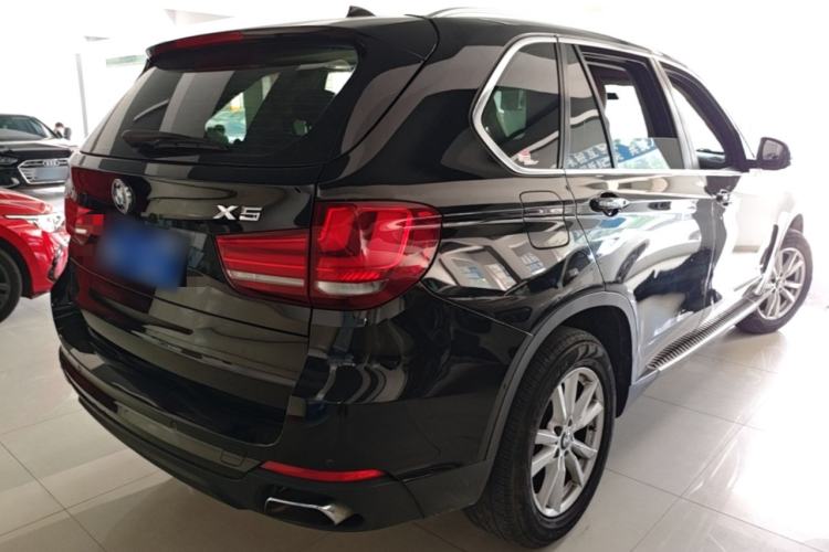 Used BMW X5 2017 xDrive35i Standard Model U.S. Specification Rear Right 45 Deg