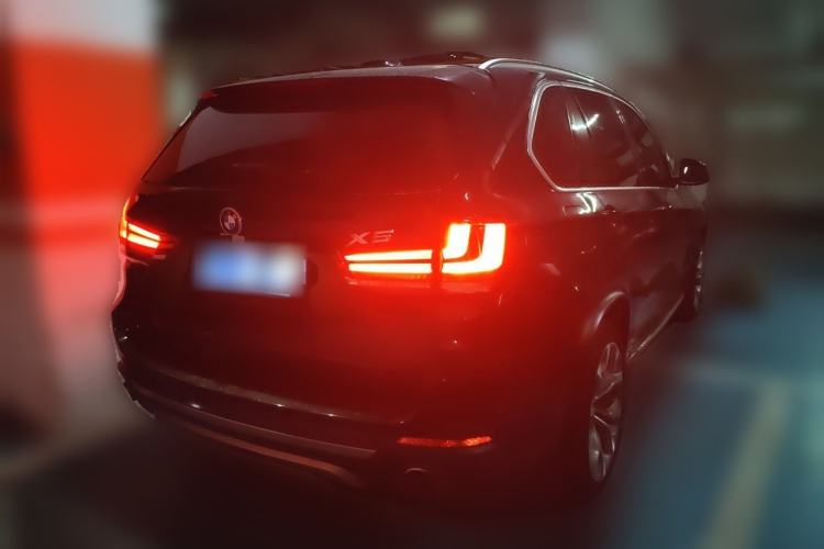 Used BMW X5 2017 xDrive35i Luxury Edition Rear Right 45 Deg
