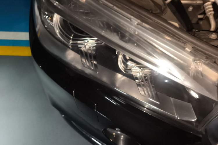 Used BMW X5 2017 xDrive28i Right Front Headlight