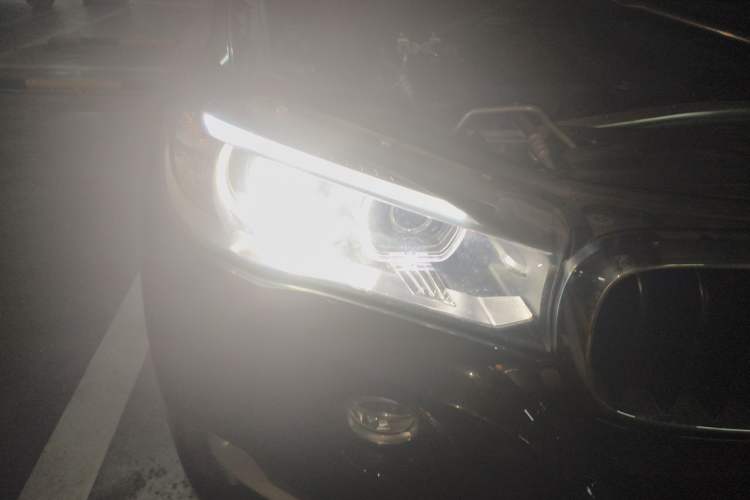 Used BMW X5  Right Front Headlight