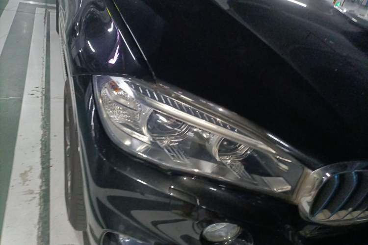 Used BMW X5  Right Front Headlight