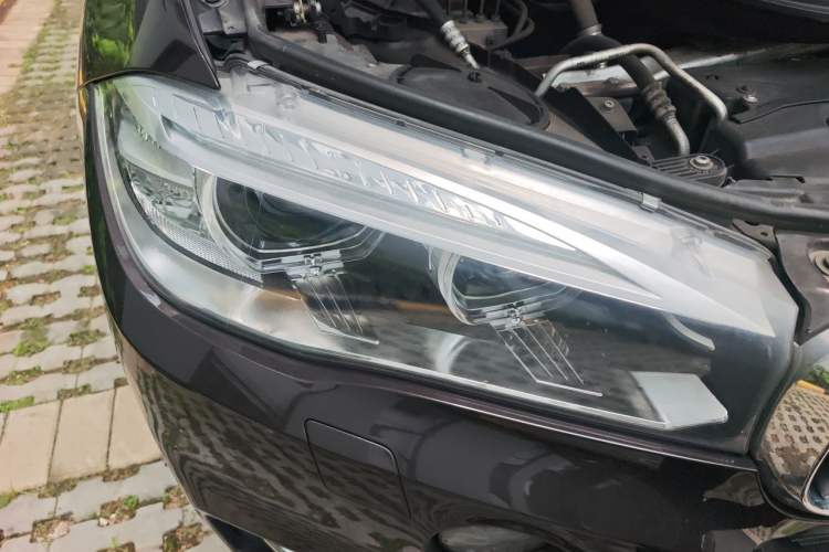 Used BMW X5 2017 xDrive28i Right Front Headlight