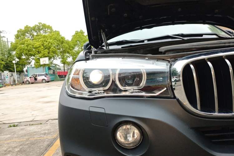 Used BMW X5 2017 xDrive28i Right Front Headlight