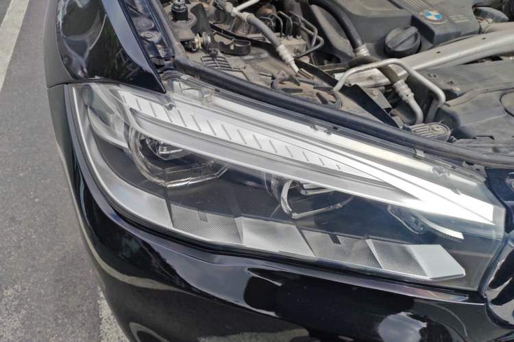 Used BMW X5  Right Front Headlight