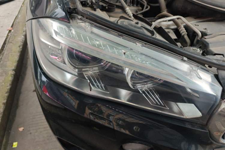 Used BMW X5 2017 xDrive28i Right Front Headlight