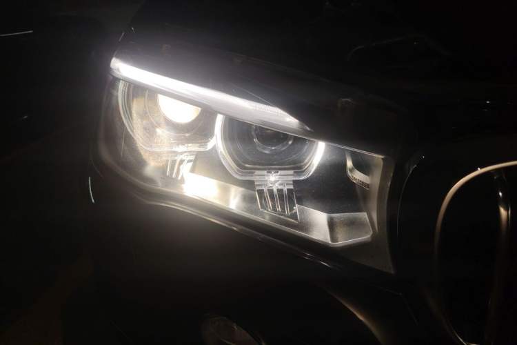 Used BMW X5 2017 xDrive35i Elegant Edition Right Front Headlight