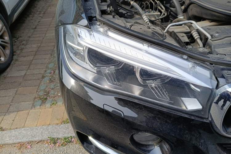 Used BMW X5 2017 xDrive28i Right Front Headlight