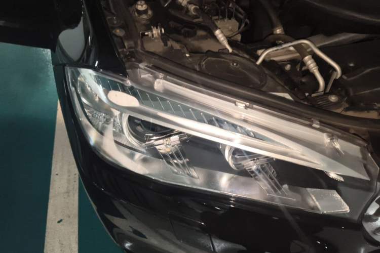 Used BMW X5 2017 xDrive28i Right Front Headlight