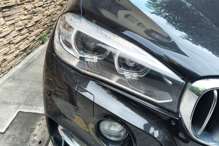 Used BMW X5 2017 xDrive28i Right Front Headlight