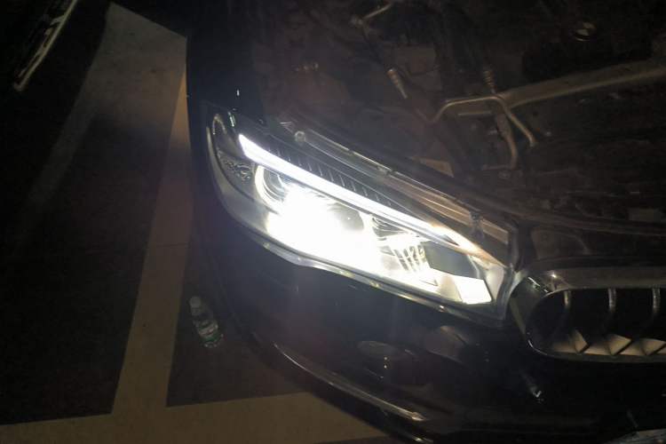 Used BMW X5 2017 xDrive35i Elegant Edition Right Front Headlight