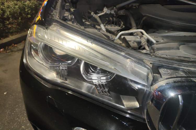 Used BMW X5 2017 xDrive28i Right Front Headlight