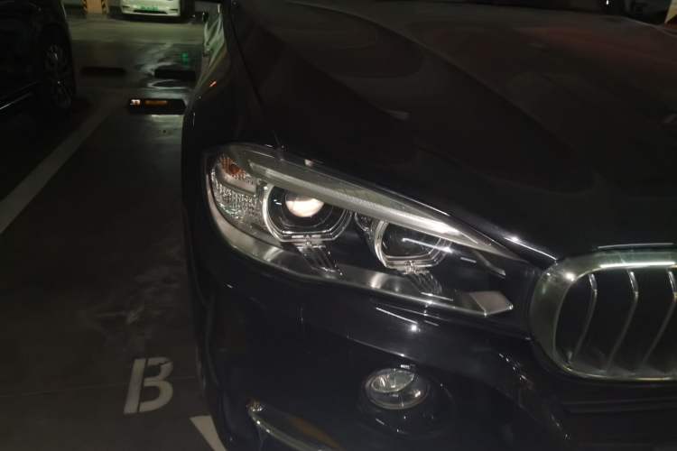 Used BMW X5 2017 xDrive28i Right Front Headlight