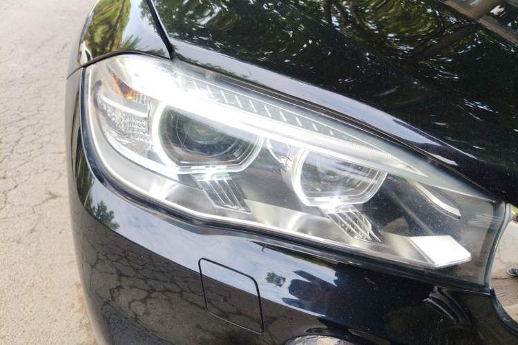 Used BMW X5 2017 xDrive28i Right Front Headlight